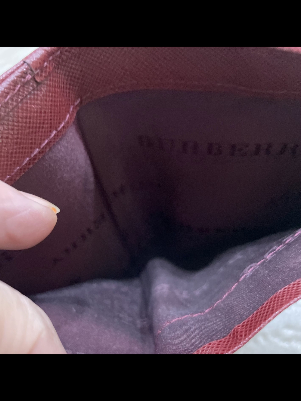 Burberry Vintage Check Tri-Fold Wallet in Haymarket Check with Burgundy Trim - Picture 12 of 13
